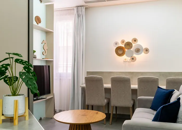 Chic Centre Suites